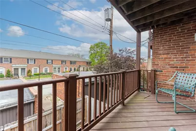 692 Robinwood Dr #C, Scott Township, PA 15216 - Photo 19