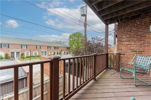 692 Robinwood Dr, Scott Township, PA 15216 - Photo 19