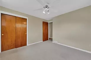 442 Englewood Dr, Ross Twp, PA 15237 - Photo 21