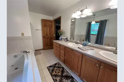 133 Woodcrest Rd, Oakland Township, PA 16002 - Photo 17