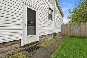 1061 Pacific Ave, Brackenridge, PA 15014 - Photo 29