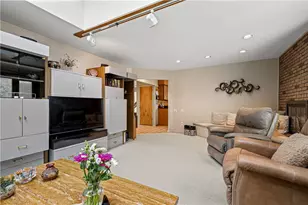 120 Windsor Ct, Monroeville, PA 15146 - Photo 17