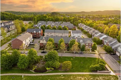 208 Linehan Pl, Cranberry Township, PA 16066 - Photo 5
