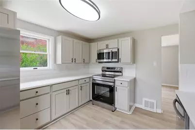 136 Harvard Dr, Pittsburgh, PA 15235 - Photo 9