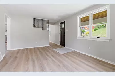 136 Harvard Dr, Pittsburgh, PA 15235 - Photo 5