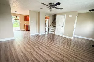 126 Cornell Dr, Center Township, PA 16001 - Photo 3