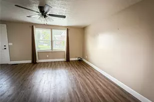 126 Cornell Dr, Center Township, PA 16001 - Photo 5