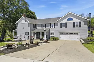 2976 Henderson Rd, Mt Pleasant Twp, PA 15301 - Photo 3