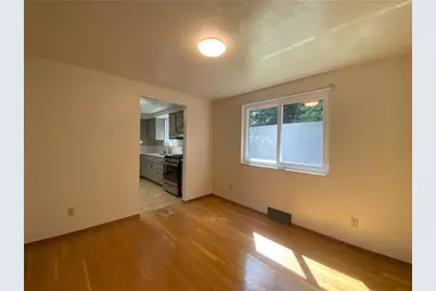 439 Crestview Dr, Pittsburgh, PA 15239 - Photo 15