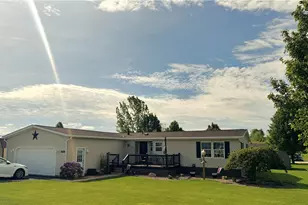 131 Brent Ln, Somerset Township, PA 15501 - Photo 1