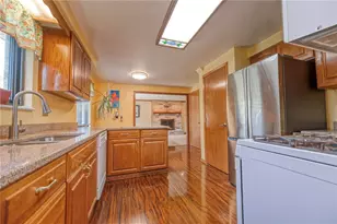 103 Barnwood, Ross Twp, PA 15237 - Photo 7