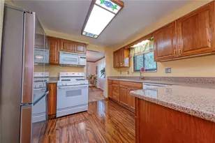 103 Barnwood, Ross Twp, PA 15237 - Photo 5