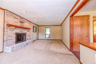 103 Barnwood, Ross Twp, PA 15237 - Photo 9
