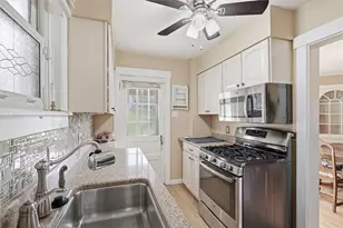 2208 Delaware Ave, Pittsburgh, PA 15218 - Photo 11