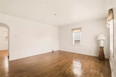 214 S Sycamore St, Mt Pleasant Boro, PA 15666 - Photo 9