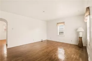 214 S Sycamore St, Mt Pleasant Boro, PA 15666 - Photo 9