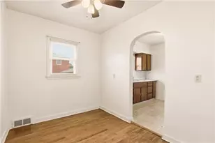 214 S Sycamore St, Mt Pleasant Boro, PA 15666 - Photo 11