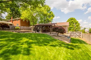 3633 Ashland Dr, Bethel Park, PA 15102 - Photo 9