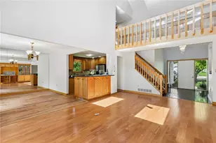 2621 Hunters Point Dr, Pittsburgh, PA 15090 - Photo 5