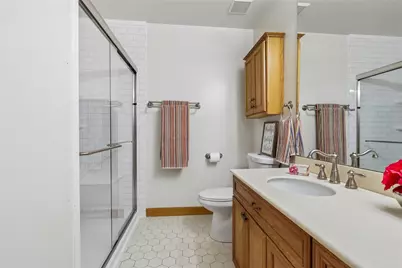 2621 Hunters Point Dr, Pittsburgh, PA 15090 - Photo 17