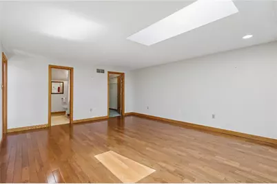 2621 Hunters Point Dr, Pittsburgh, PA 15090 - Photo 25