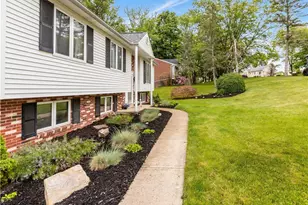 304 Elm Dr, Cecil, PA 15317 - Photo 3