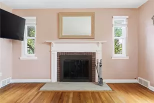 332 Old Farm Rd, Pittsburgh, PA 15228 - Photo 5