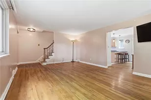 332 Old Farm Rd, Pittsburgh, PA 15228 - Photo 5