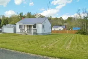60 Pine St, Jefferson/Mather, PA 15322 - Photo 3