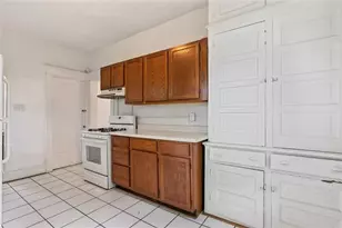 5878 Burchfield Ave, Pittsburgh, PA 15217 - Photo 11