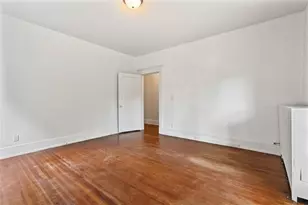 5878 Burchfield Ave, Pittsburgh, PA 15217 - Photo 15