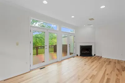 20 Waterfront Drive, Washington's Landing, PA 15222 - Photo 5