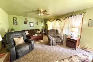 2045 Martha St, Shenango Township, PA 16101 - Photo 5