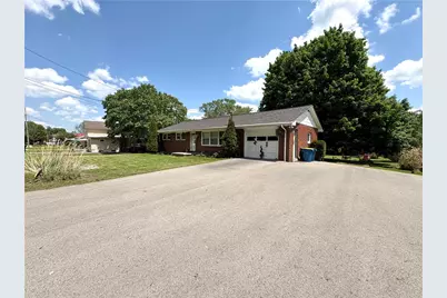 2045 Martha St, Shenango Township, PA 16101 - Photo 3
