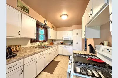 2045 Martha St, Shenango Township, PA 16101 - Photo 7