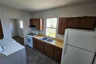 1327 Pacific Ave, Monaca, PA 15061 - Photo 5