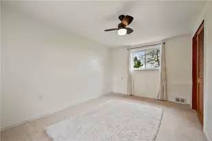 904 Sunnyside Dr, West Mifflin, PA 15122 - Photo 13