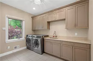 1820 Winchester Dr, Pittsburgh, PA 15241 - Photo 19