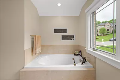 1820 Winchester Dr, Pittsburgh, PA 15241 - Photo 35