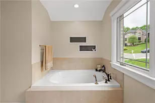 1820 Winchester Dr, Pittsburgh, PA 15241 - Photo 35