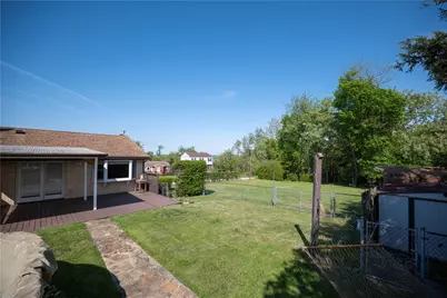 1805 Horizon Dr, White Oak, PA 15131 - Photo 29