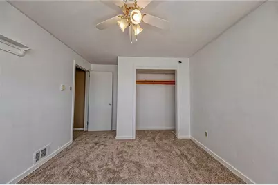 1805 Horizon Dr, White Oak, PA 15131 - Photo 13