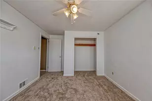 1805 Horizon Dr, White Oak, PA 15131 - Photo 13