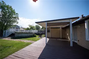1805 Horizon Dr, White Oak, PA 15131 - Photo 25