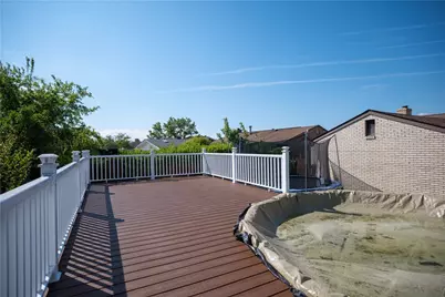 1805 Horizon Dr, White Oak, PA 15131 - Photo 27