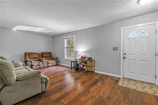 515 Cresthaven Dr, Pittsburgh, PA 15239 - Photo 5