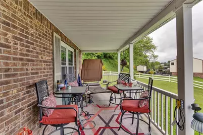 4237 Stratford Dr, Hempfield Township, PA 15642 - Photo 7