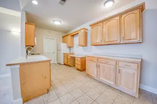 227 Adams Pointe Blvd, Adams Township, PA 16046 - Photo 7