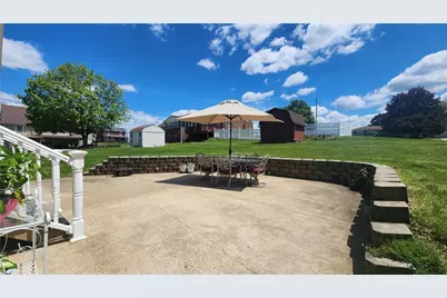 303 Cort St, Jeannette, PA 15644 - Photo 31