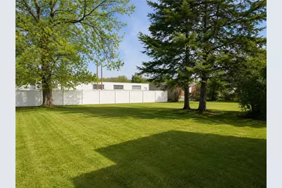 221 N Gallatin Ave, Uniontown, PA 15401 - Photo 11